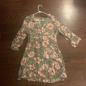 V-neck floral short dress